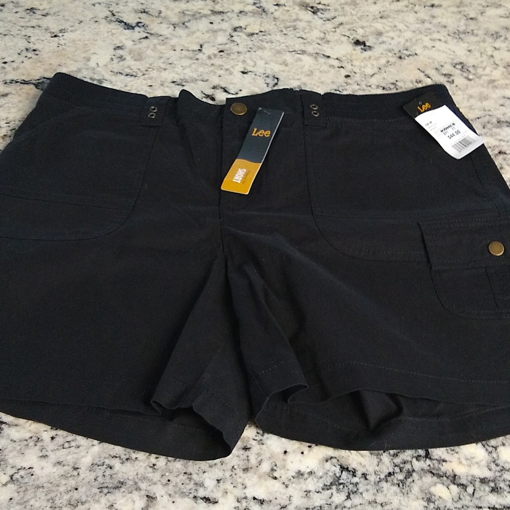 NWT size 18 Black Lee shorts